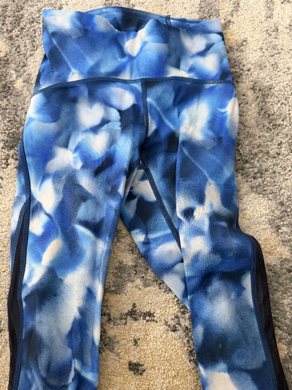 Lulu lemon capris women’s size 2 like new